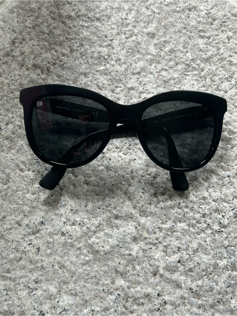 Miu Miu black sunglasses SMU 08U 1AB-5SO EUC